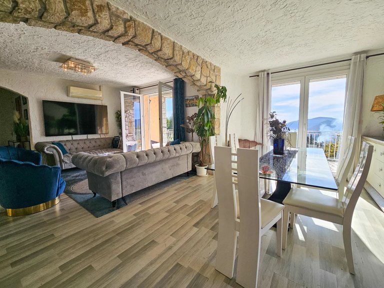 Villa for Sale in Mandelieu La Napoule, Cannes Area 11