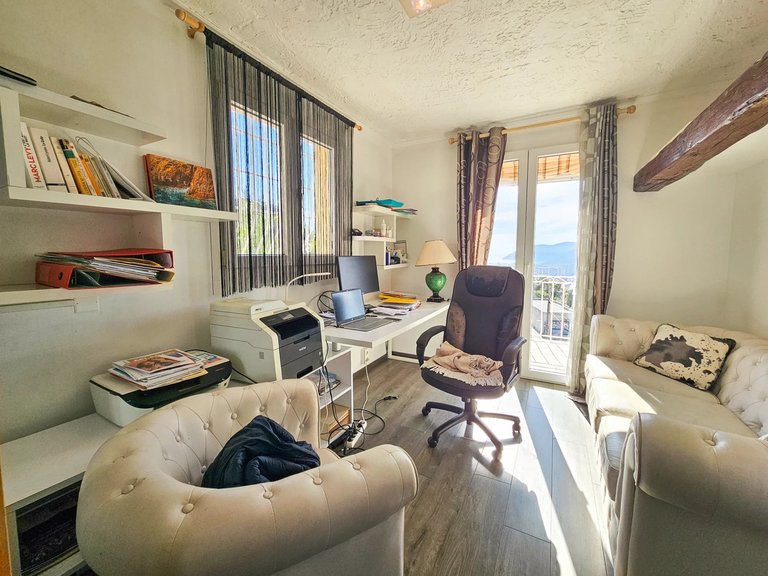 Villa for Sale in Mandelieu La Napoule, Cannes Area 12