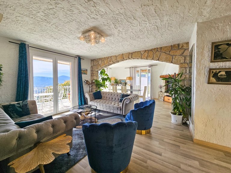 Villa for Sale in Mandelieu La Napoule, Cannes Area 8