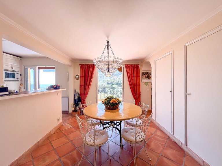 Villa for Sale in Theoule Sur Mer, Cannes Area 12