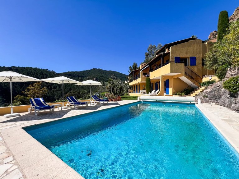 Villa for Sale in Theoule Sur Mer, Cannes Area 20