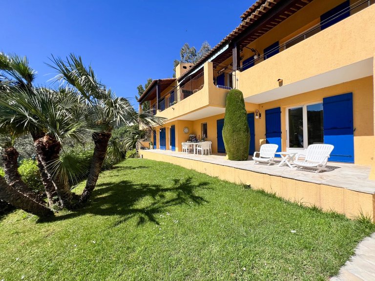 Villa for Sale in Theoule Sur Mer, Cannes Area 2