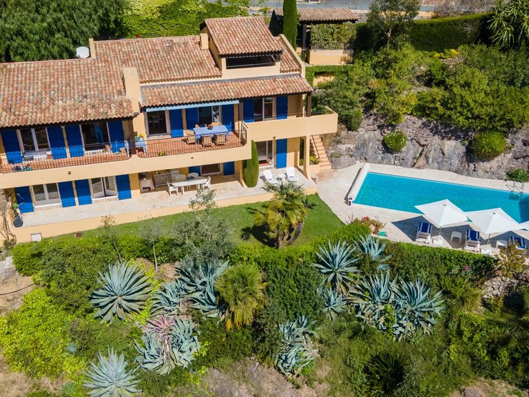 Villa for Sale in Theoule Sur Mer, Cannes Area 6