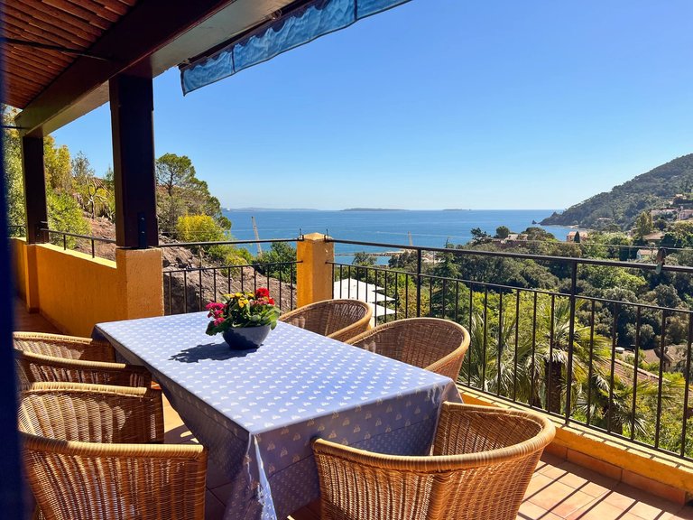 Villa for Sale in Theoule Sur Mer, Cannes Area 8