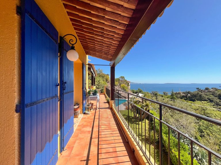 Villa for Sale in Theoule Sur Mer, Cannes Area 9