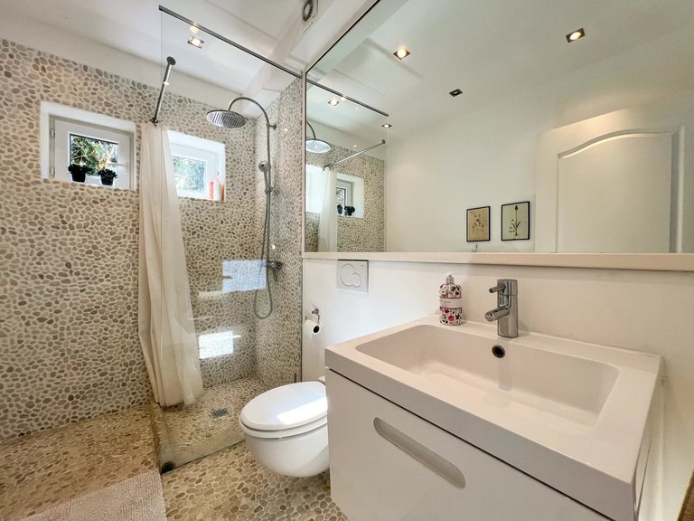 Villa for Sale in Theoule Sur Mer, Cannes Area 17