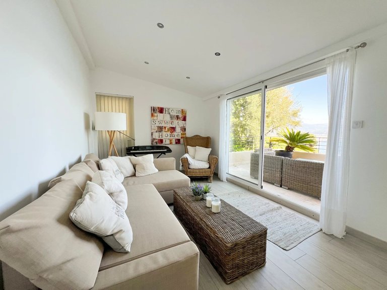 Villa for Sale in Theoule Sur Mer, Cannes Area 18