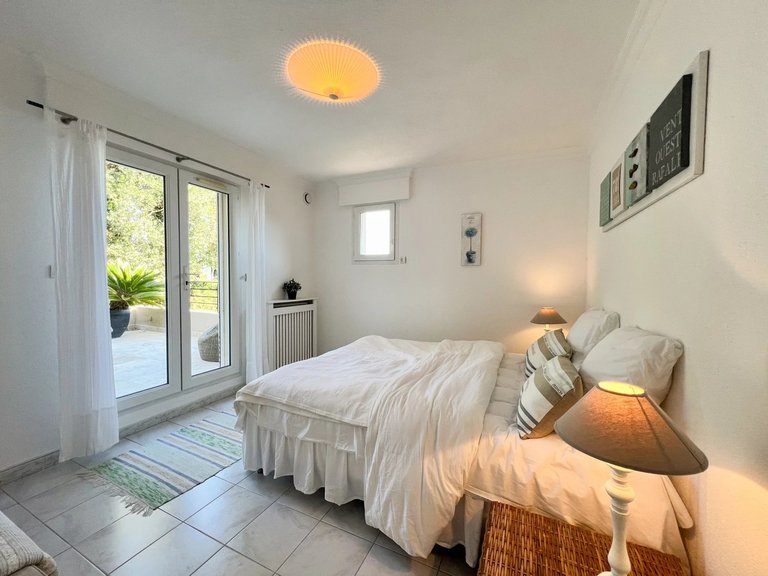 Villa for Sale in Theoule Sur Mer, Cannes Area 19