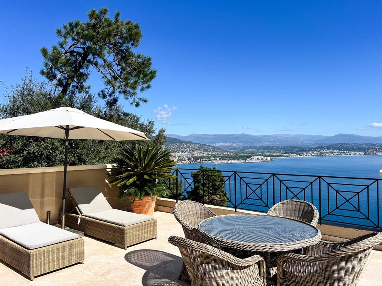 Villa for Sale in Theoule Sur Mer, Cannes Area 5