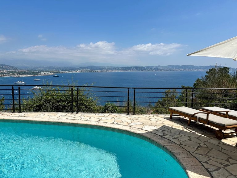 Villa for Sale in Theoule Sur Mer, Cannes Area 3