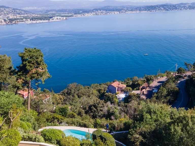 Villa for Sale in Theoule Sur Mer, Cannes Area 7
