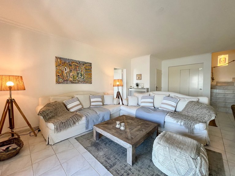 Villa for Sale in Theoule Sur Mer, Cannes Area 9