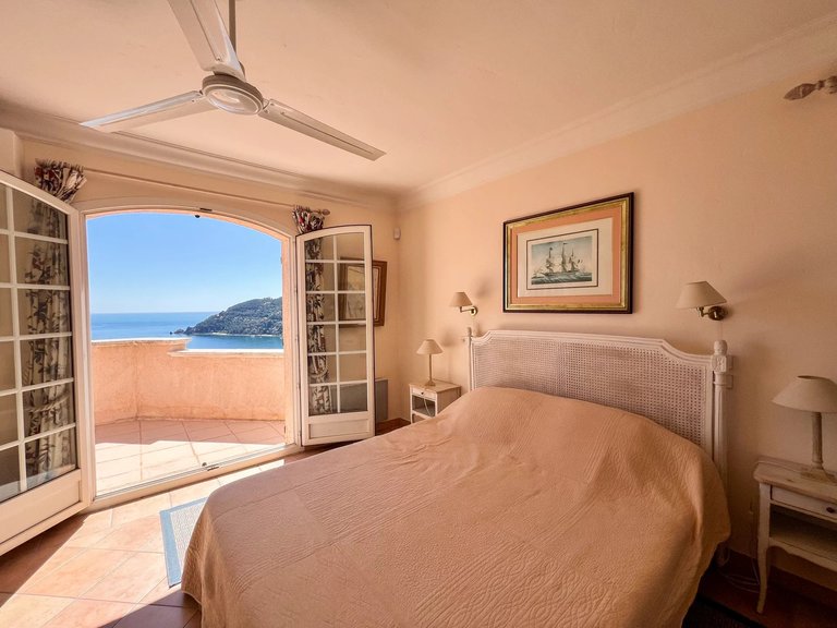 Villa for Sale in Theoule Sur Mer, Cannes Area 11