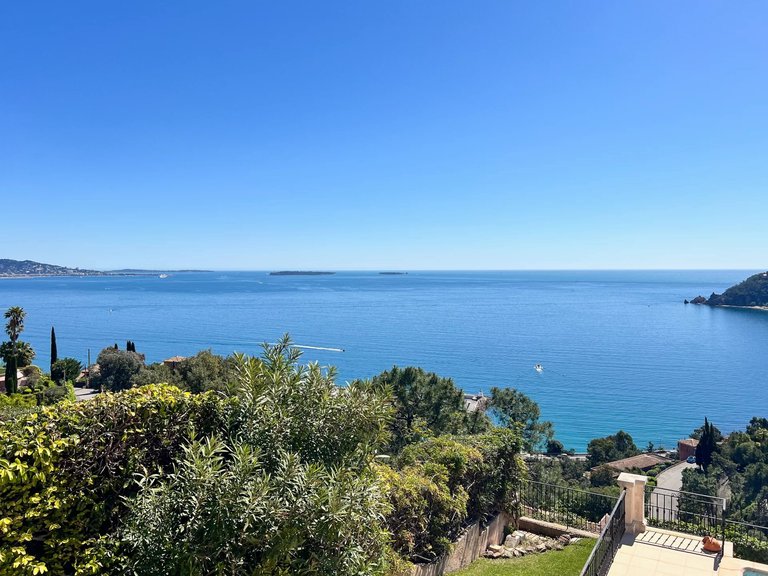 Villa for Sale in Theoule Sur Mer, Cannes Area 18