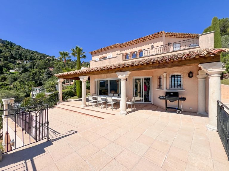 Villa for Sale in Theoule Sur Mer, Cannes Area 5