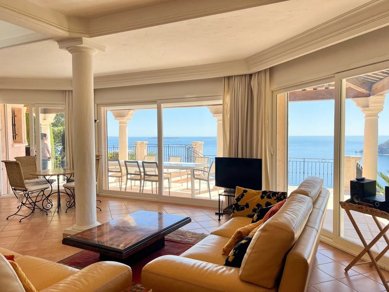 Villa for Sale in Theoule Sur Mer, Cannes Area 7