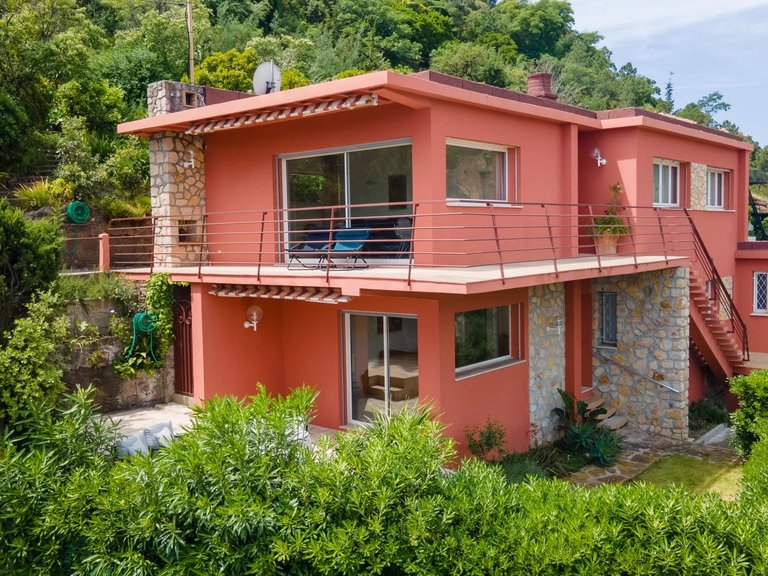 Villa for Sale in Theoule Sur Mer, Cannes Area 2