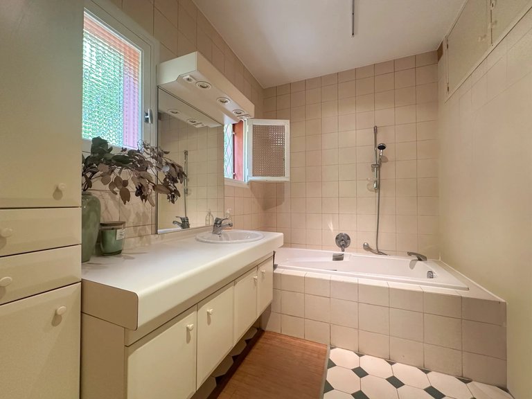 Villa for Sale in Theoule Sur Mer, Cannes Area 11