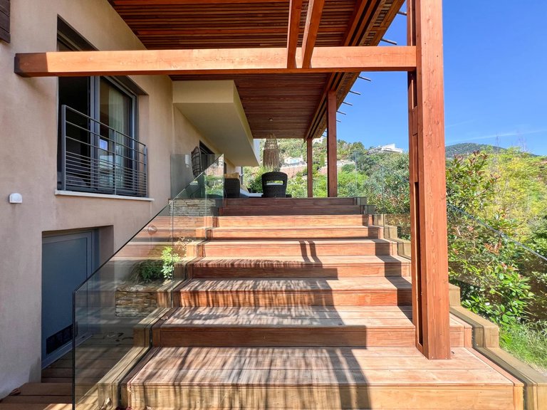 Villa for Sale in Theoule Sur Mer, Cannes Area 15