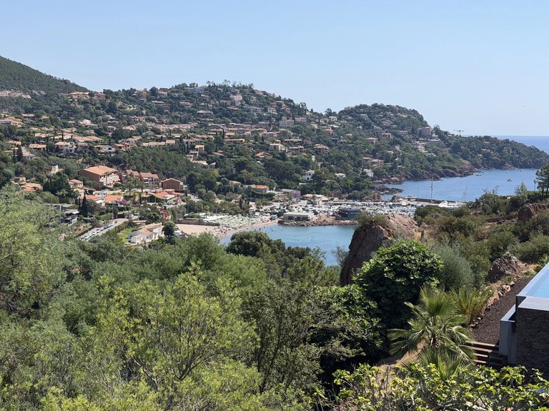 Villa for Sale in Theoule Sur Mer, Cannes Area 8