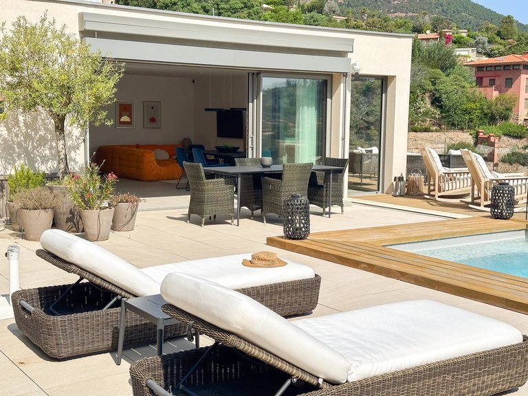 Villa for Sale in Theoule Sur Mer, Cannes Area 6