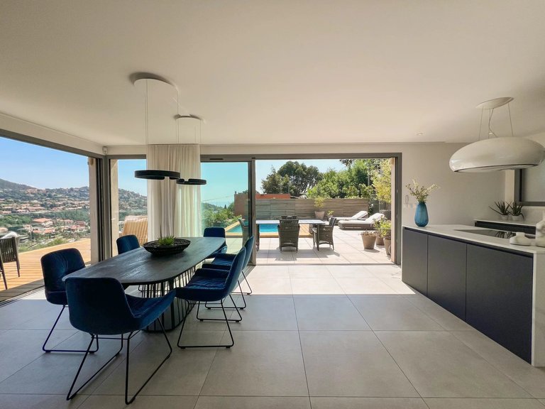 Villa for Sale in Theoule Sur Mer, Cannes Area 7