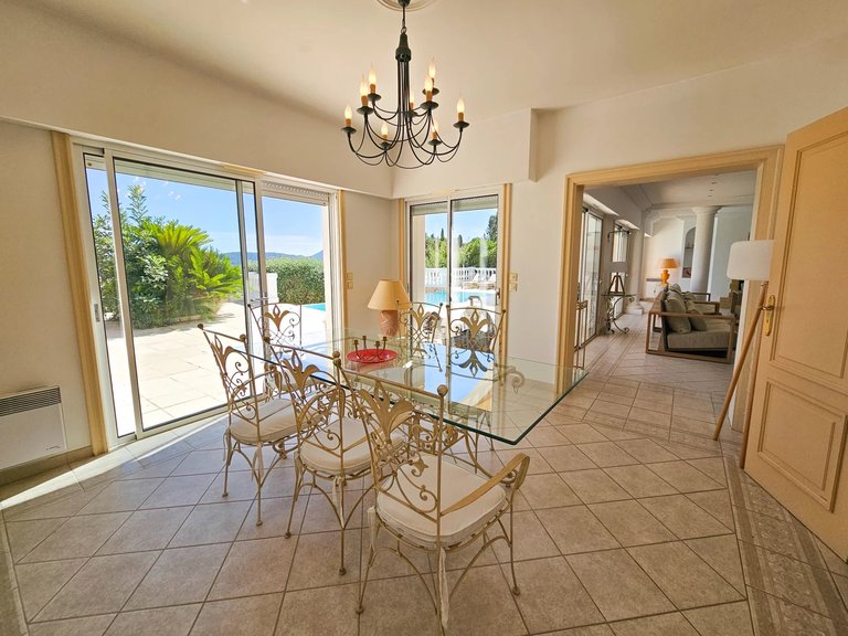 Villa for Sale in Mandelieu La Napoule, Cannes Area 2