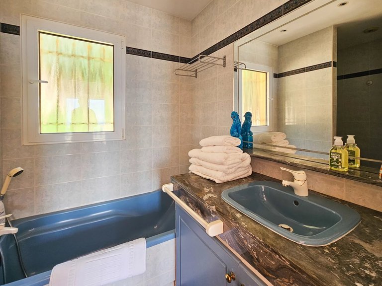 Villa for Sale in Mandelieu La Napoule, Cannes Area 8