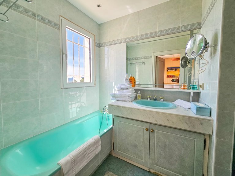 Villa for Sale in Mandelieu La Napoule, Cannes Area 9