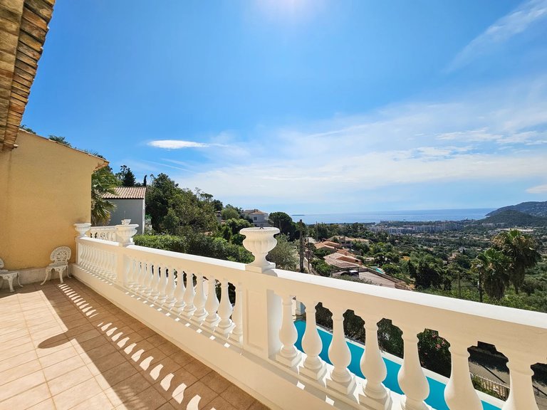 Villa for Sale in Mandelieu La Napoule, Cannes Area 10