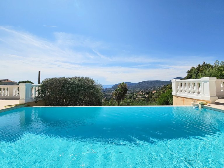 Villa for Sale in Mandelieu La Napoule, Cannes Area 11
