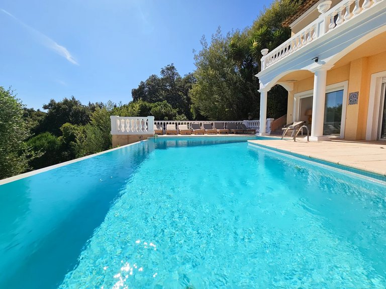 Villa for Sale in Mandelieu La Napoule, Cannes Area 13