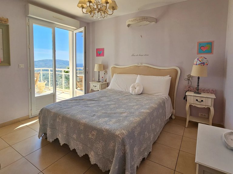 Villa for Sale in Mandelieu La Napoule, Cannes Area 13