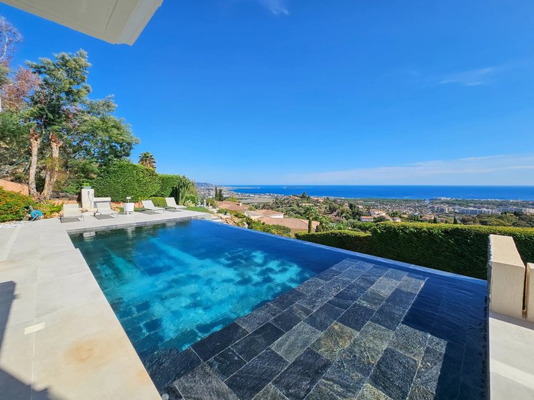 Villa for Sale in Mandelieu La Napoule, Cannes Area 4