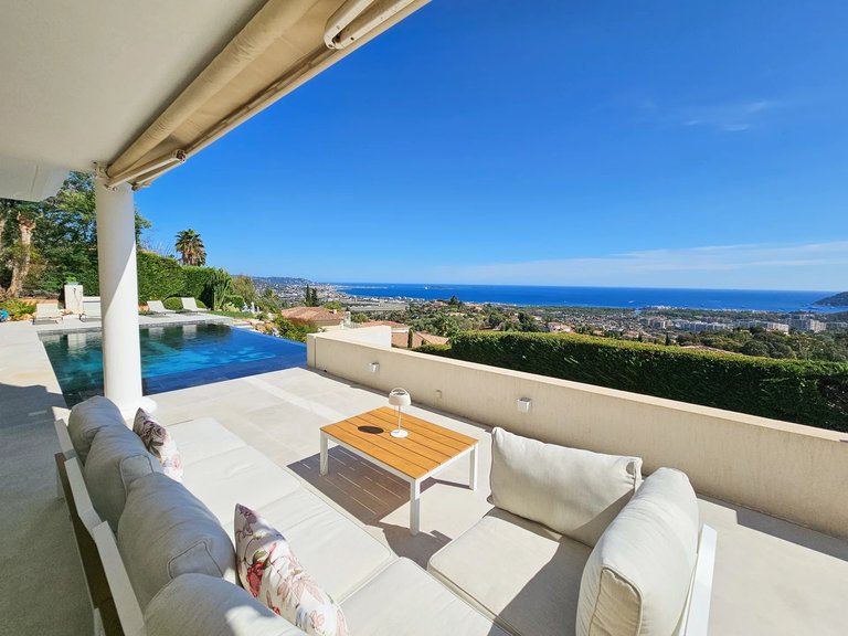 Villa for Sale in Mandelieu La Napoule, Cannes Area 5