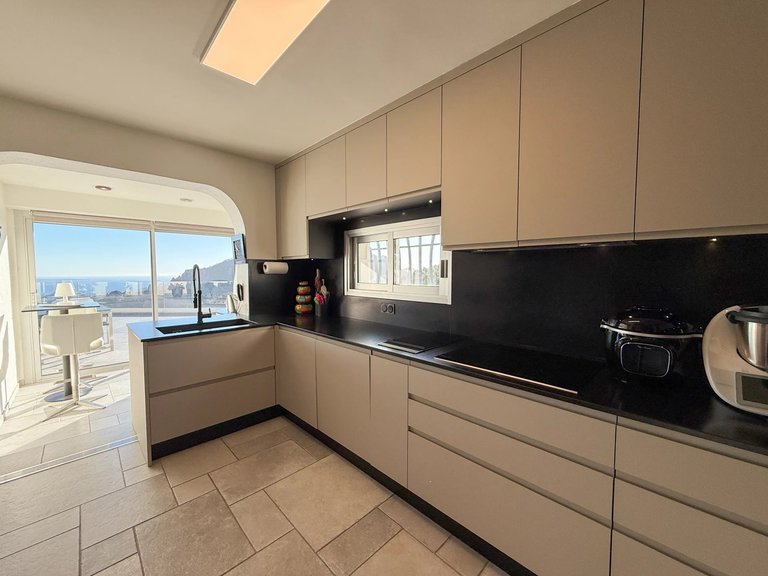 Villa for Sale in Mandelieu La Napoule, Cannes Area 16