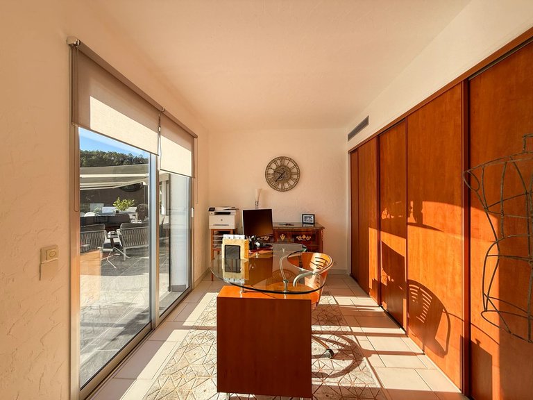 Villa for Sale in Mandelieu La Napoule, Cannes Area 20