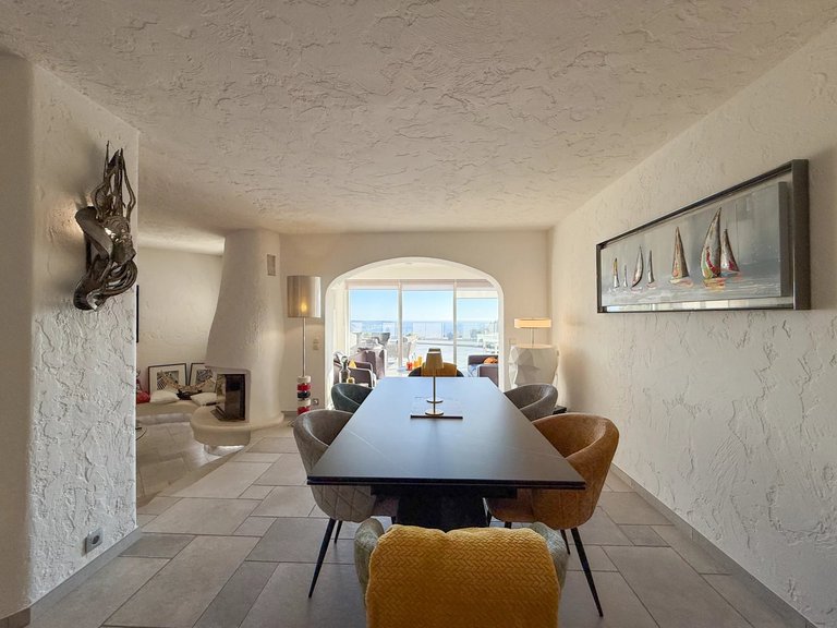 Villa for Sale in Mandelieu La Napoule, Cannes Area 11