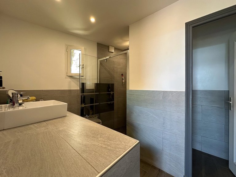 Villa for Sale in Mandelieu La Napoule, Cannes Area 12