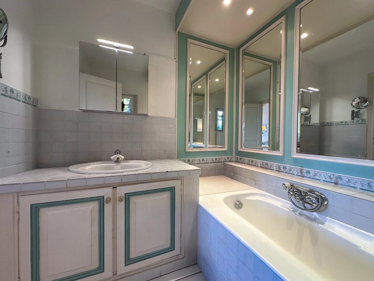 Villa for Sale in Mandelieu La Napoule, Cannes Area 14