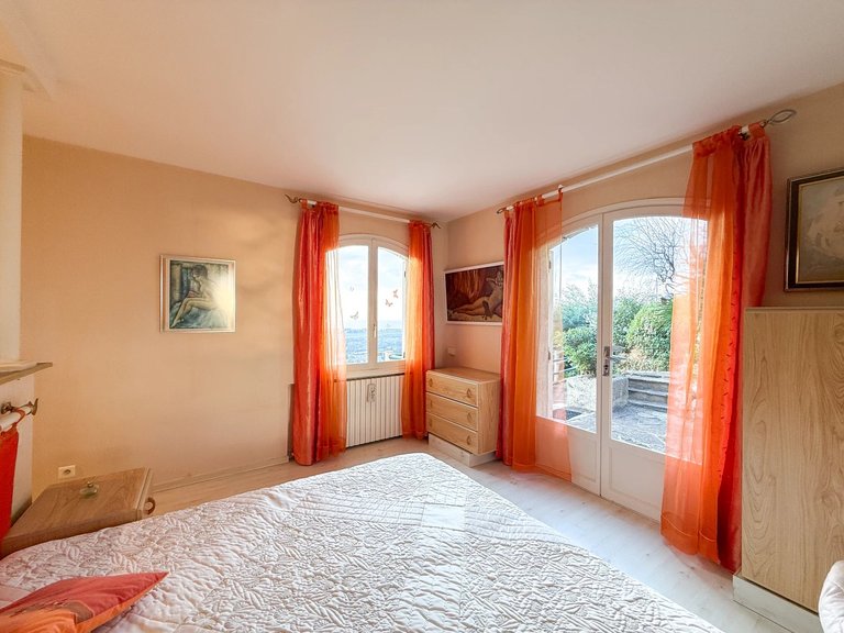 Villa for Sale in Mandelieu La Napoule, Cannes Area 12