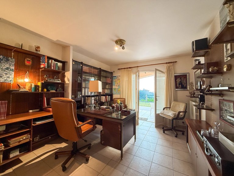 Villa for Sale in Mandelieu La Napoule, Cannes Area 16