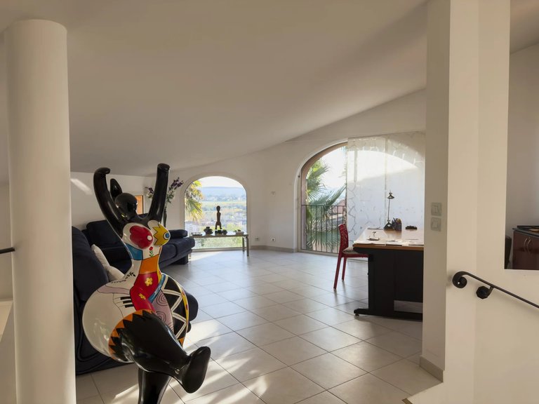 Villa for Sale in Mandelieu La Napoule, Cannes Area 11
