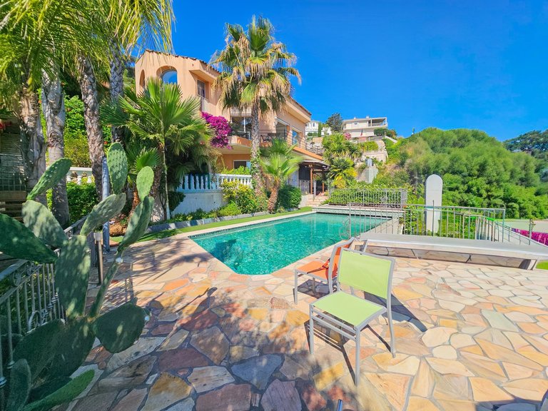 Villa for Sale in Mandelieu La Napoule, Cannes Area 7