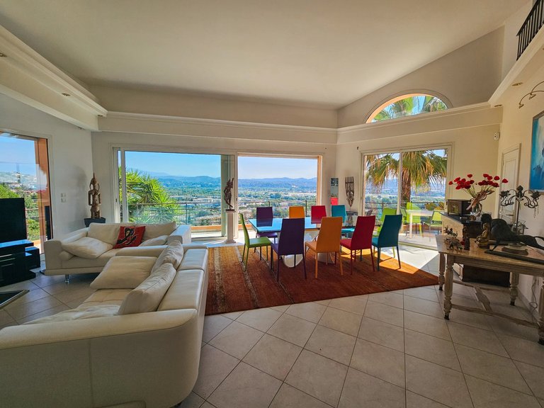 Villa for Sale in Mandelieu La Napoule, Cannes Area 11
