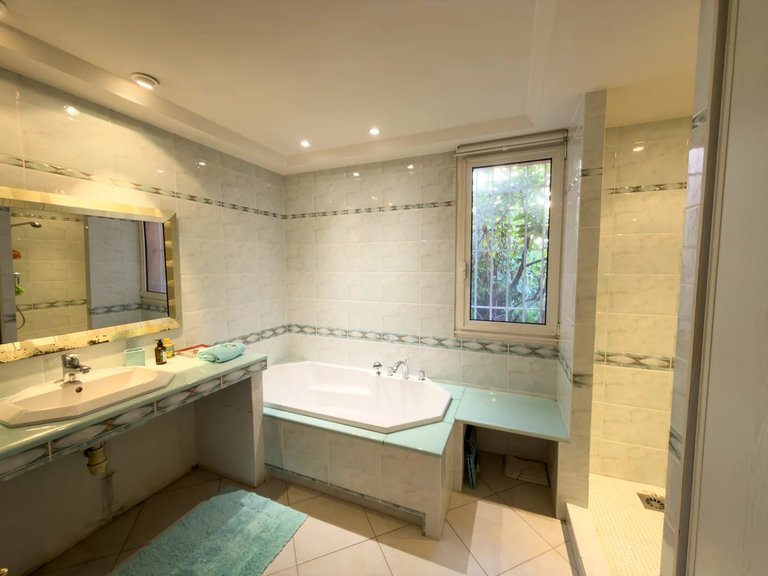 Villa for Sale in Mandelieu La Napoule, Cannes Area 10
