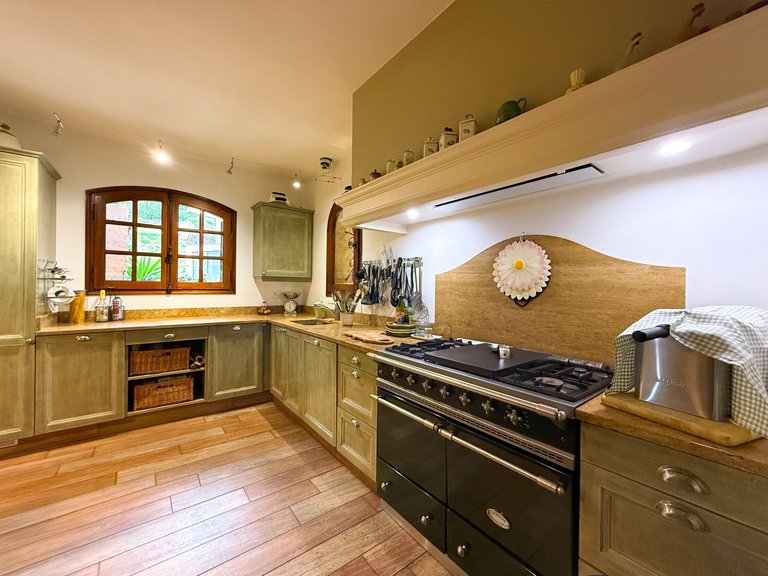 Villa for Sale in Mandelieu La Napoule, Cannes Area 12