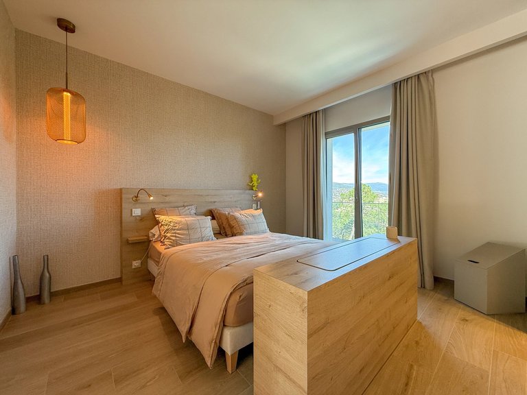 Villa for Sale in Mandelieu La Napoule, Cannes Area 18