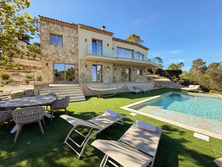 Villa for Sale in Mandelieu La Napoule, Cannes Area 4