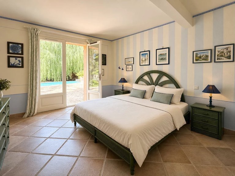 Villa for Sale in Theoule Sur Mer, Cannes Area 15